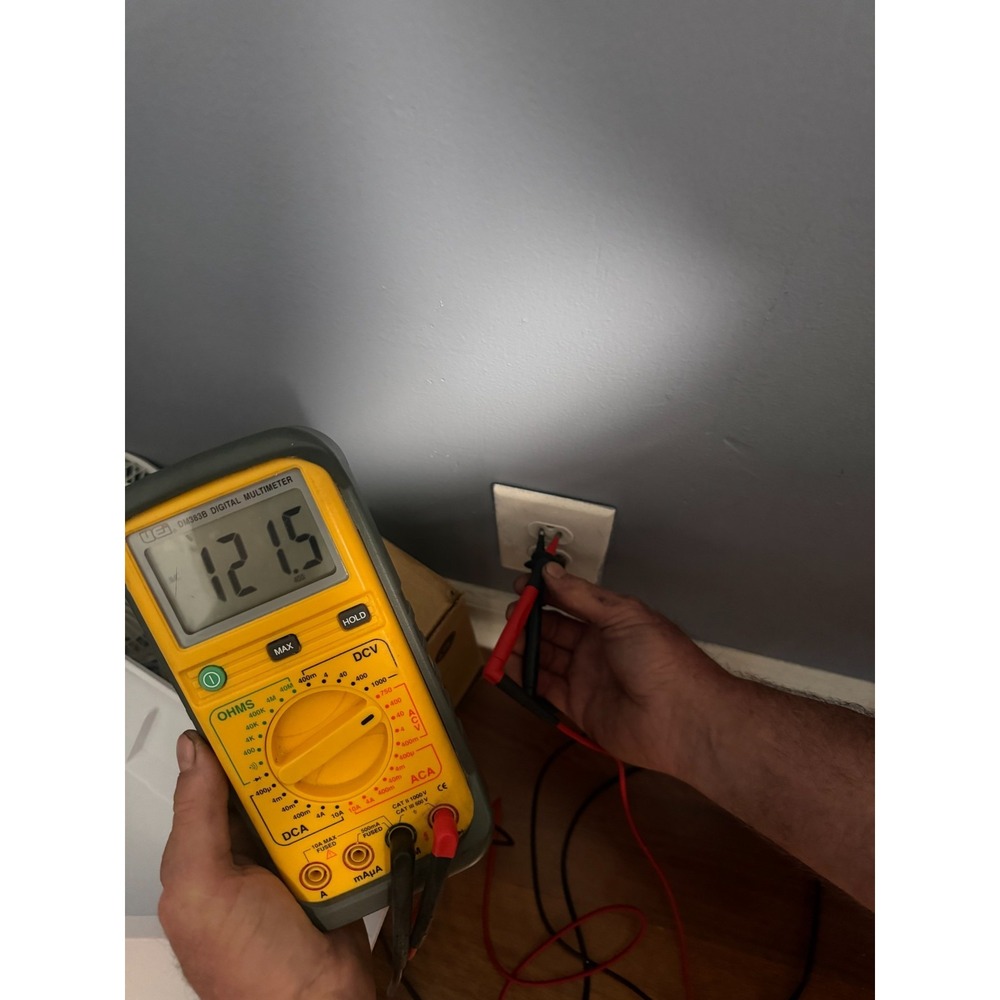 UEi DM383B Digital Multimeter HVAC AC DC Volt Ohm Meter‎ Test Leads Case Tested - Picture 2 of 5